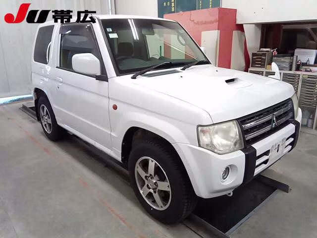 MITSUBISHI PAJERO MINI