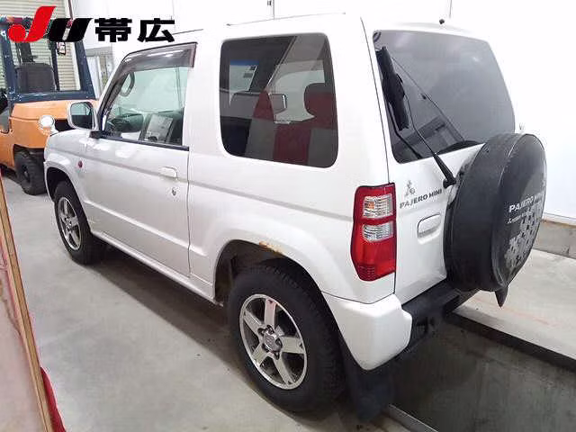 MITSUBISHI PAJERO MINI