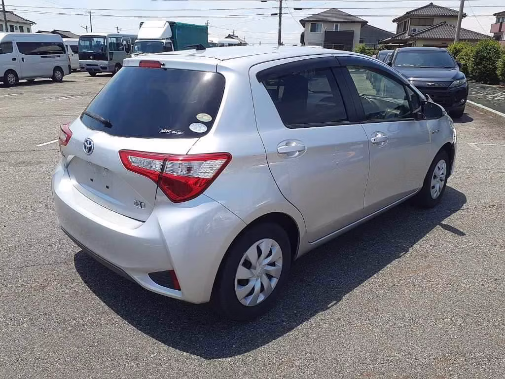 TOYOTA VITZ