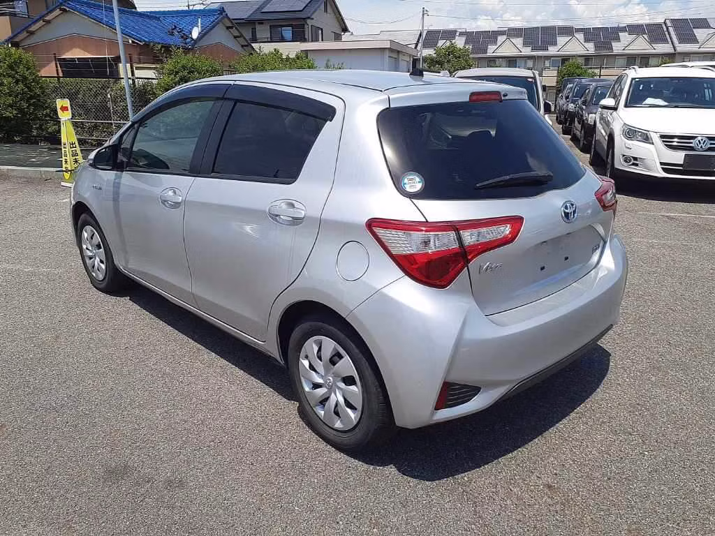 TOYOTA VITZ