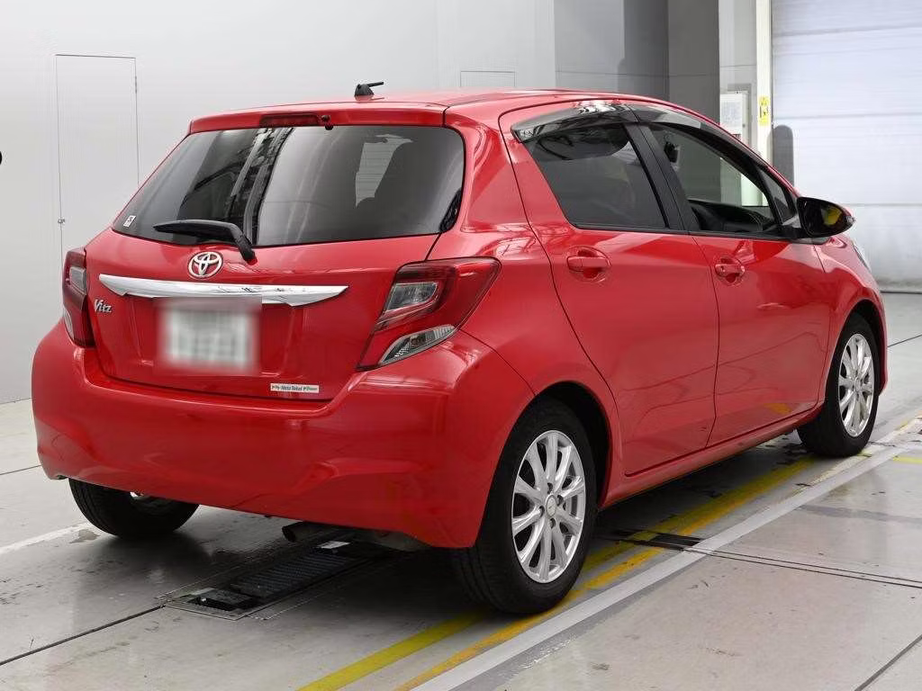 TOYOTA VITZ