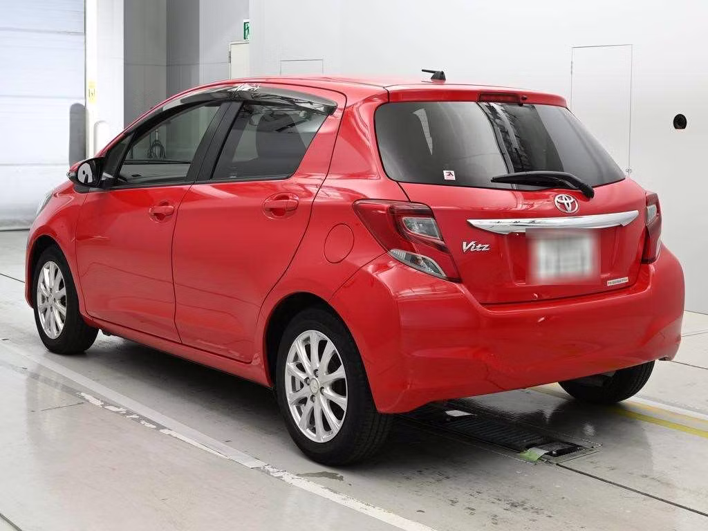 TOYOTA VITZ