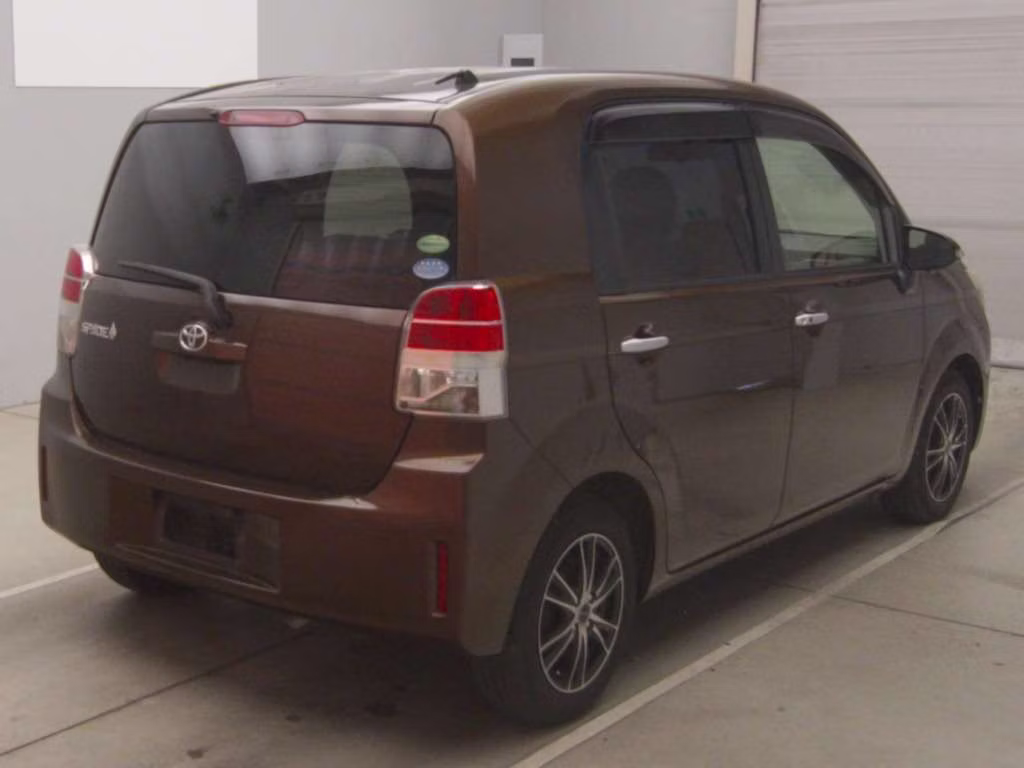 TOYOTA SPADE