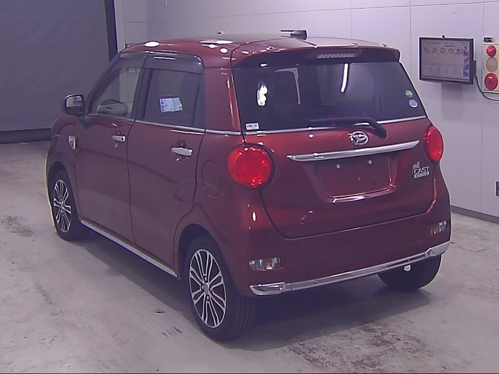 DAIHATSU CAST