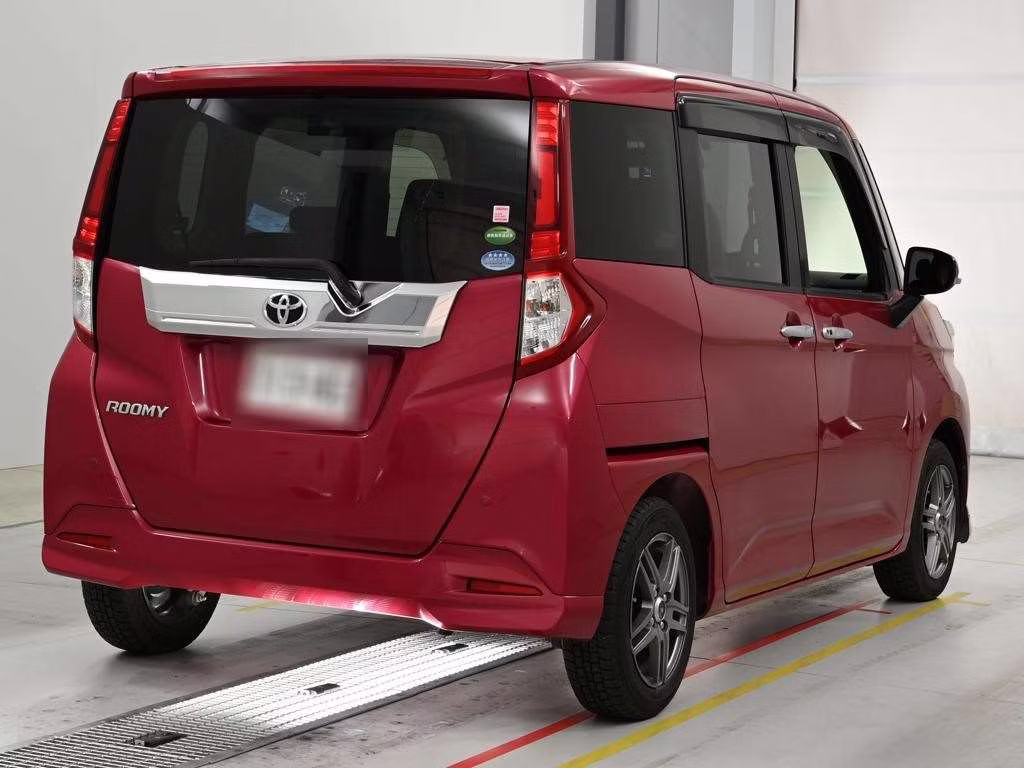 TOYOTA ROOMY