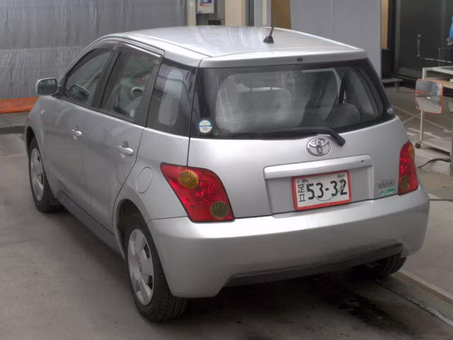 TOYOTA IST