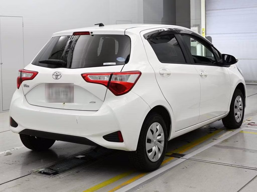 TOYOTA VITZ
