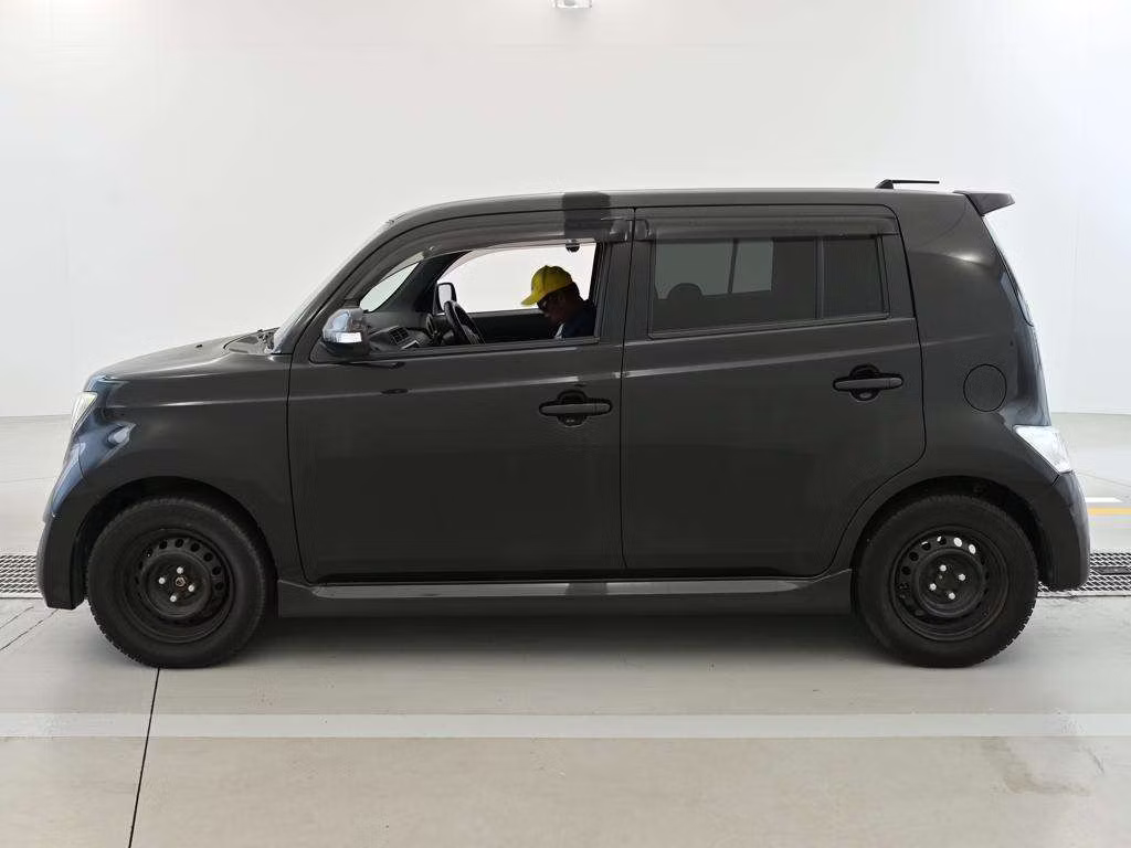 TOYOTA BB