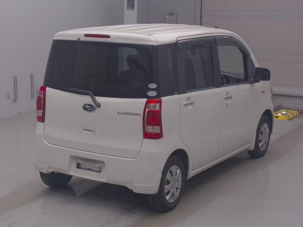 SUBARU LUCRA