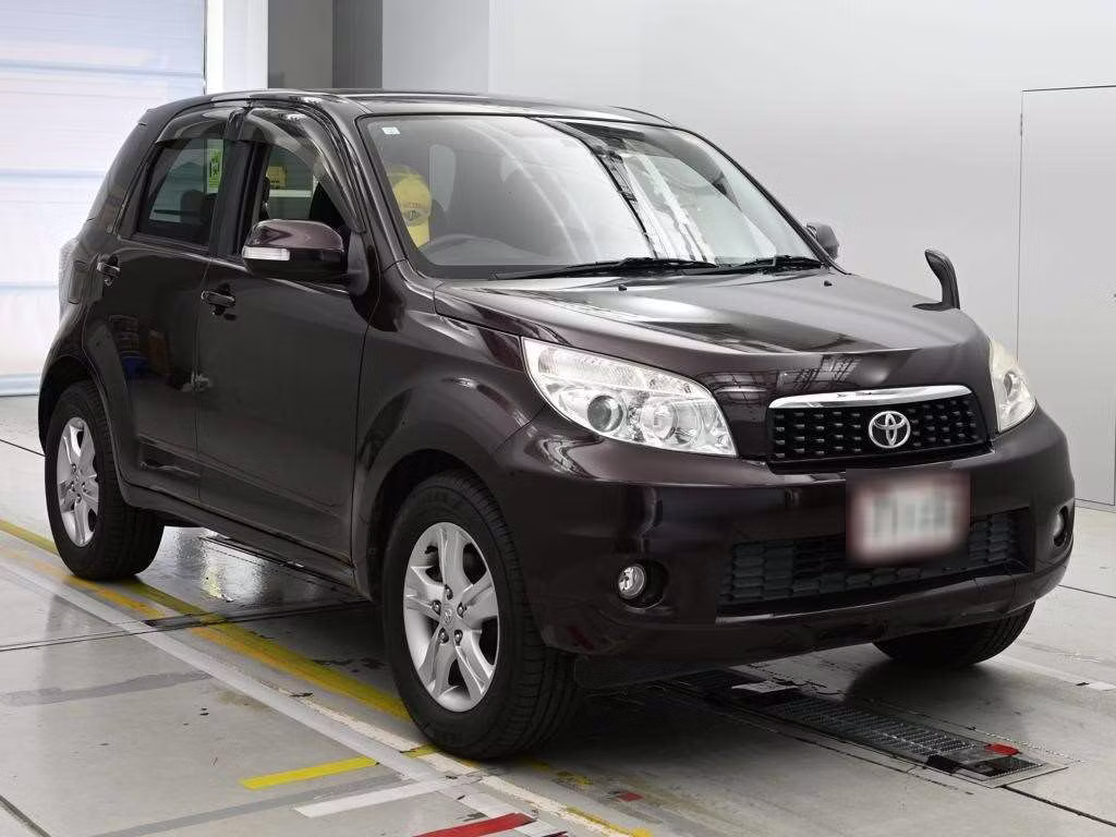 TOYOTA RUSH