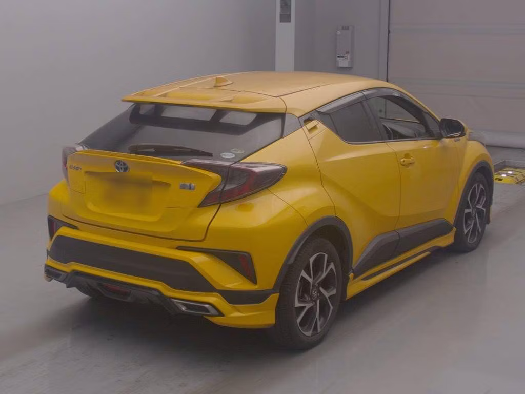 TOYOTA C-HR
