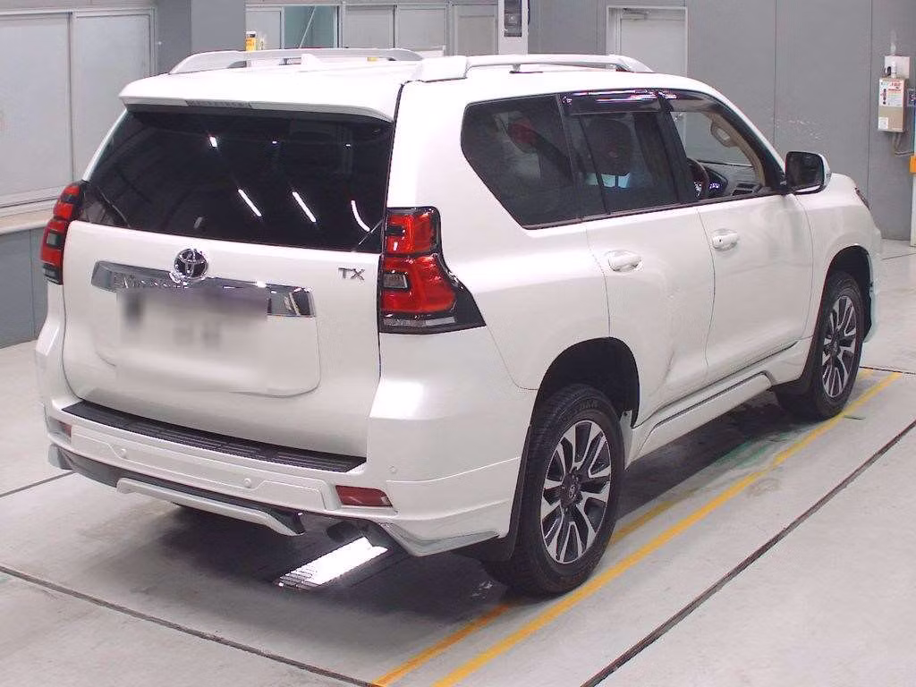 TOYOTA LAND CRUISER PRADO