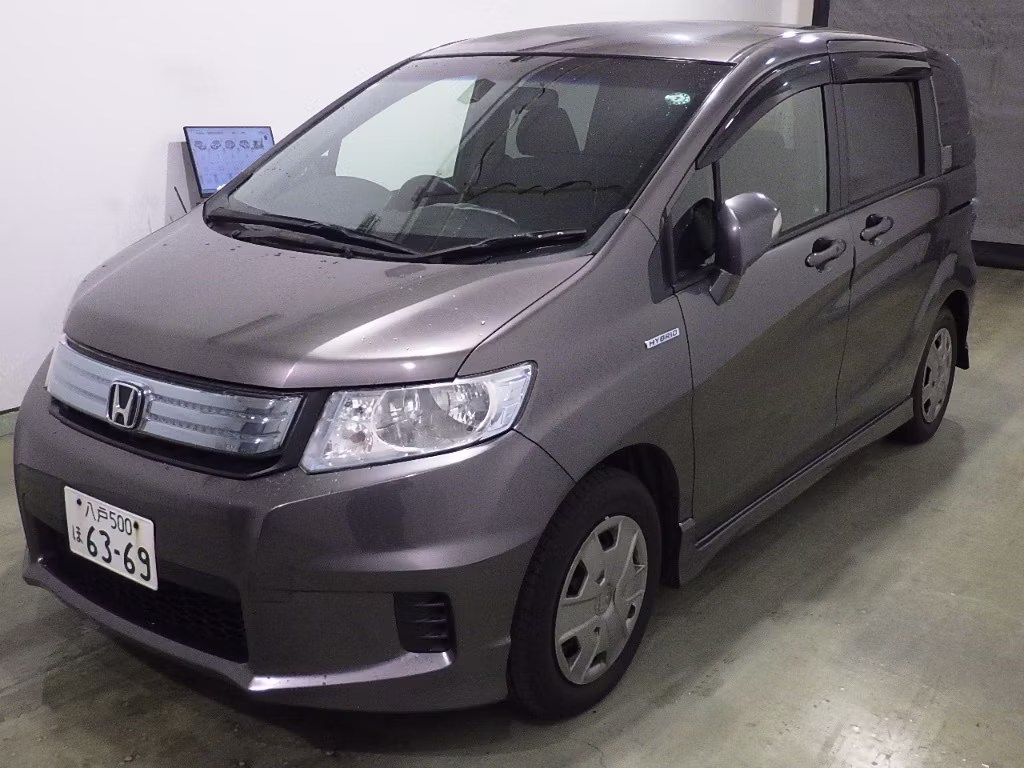 HONDA FREED SPIKE