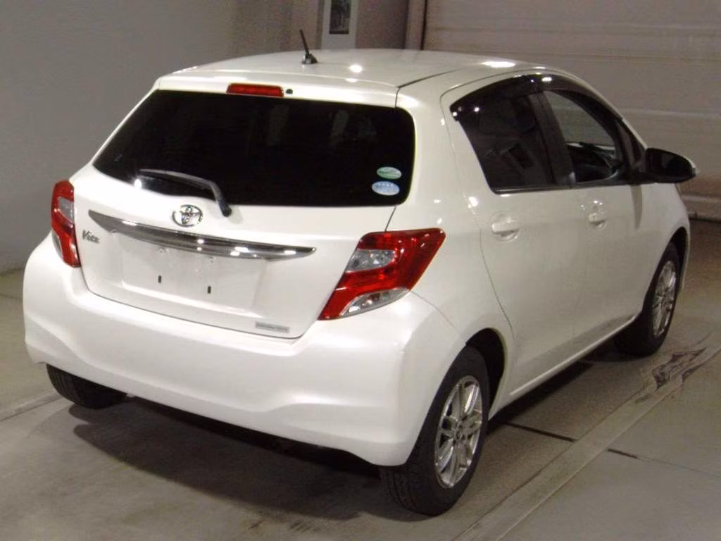 TOYOTA VITZ