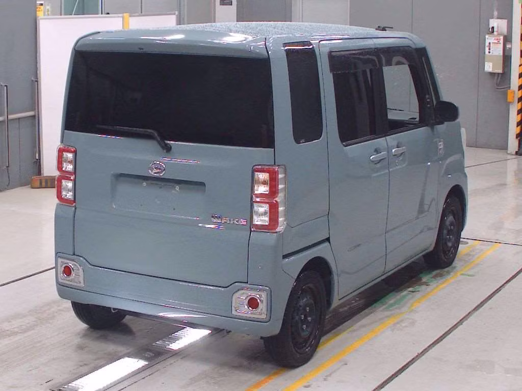 DAIHATSU WAKE