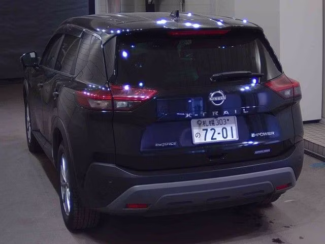 NISSAN X-TRAIL