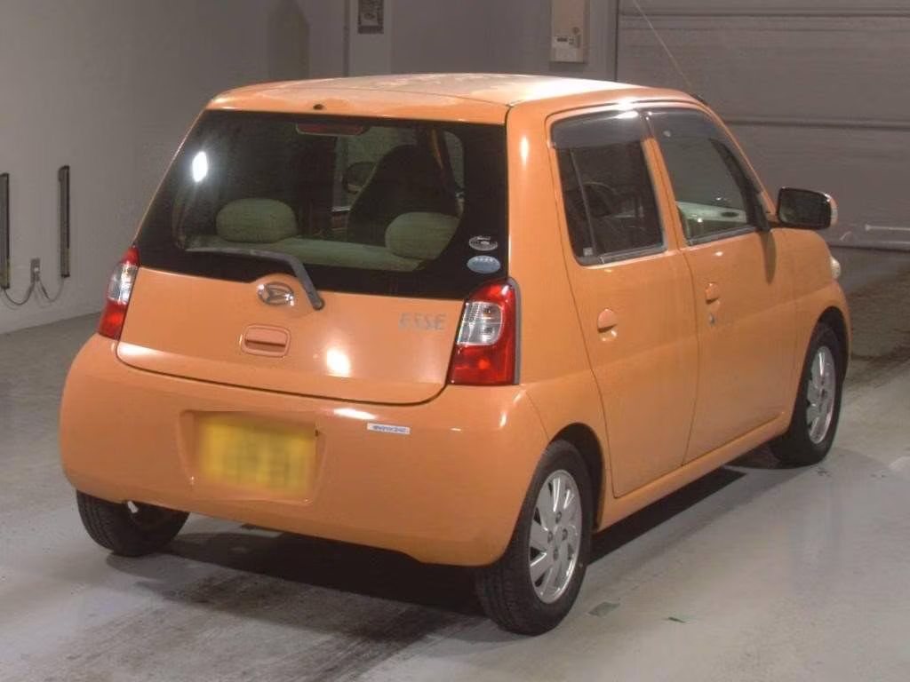 DAIHATSU ESSE