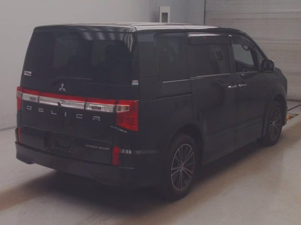 MITSUBISHI DELICA D:5