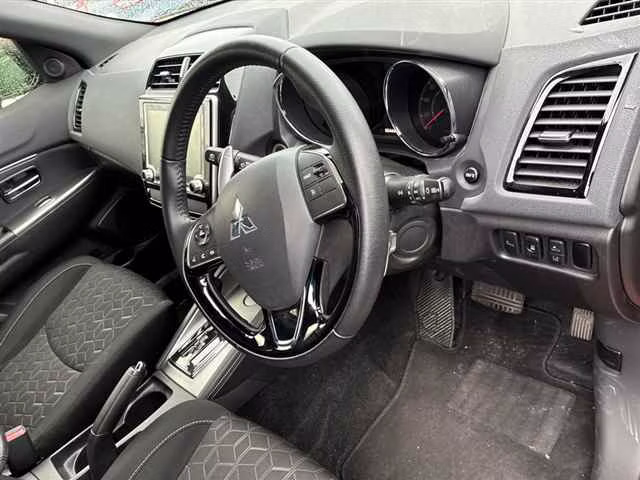 MITSUBISHI RVR