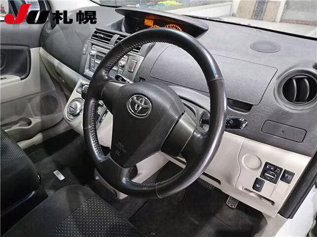 TOYOTA PASSO SETTE