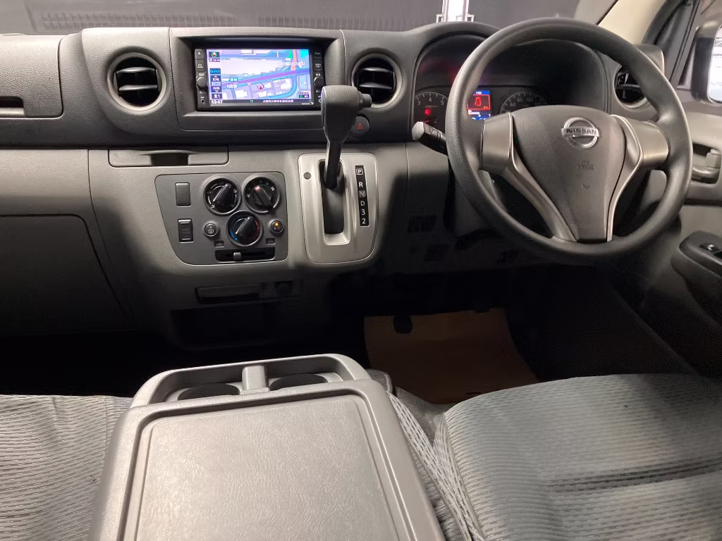 NISSAN NV350 CARAVAN