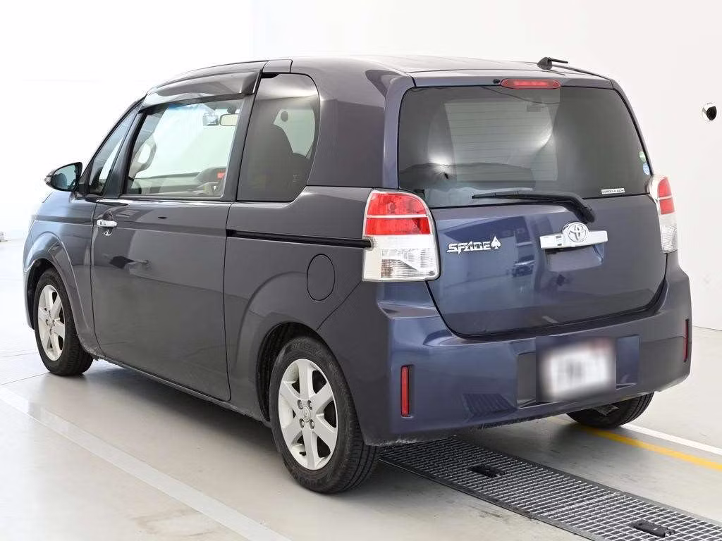 TOYOTA SPADE