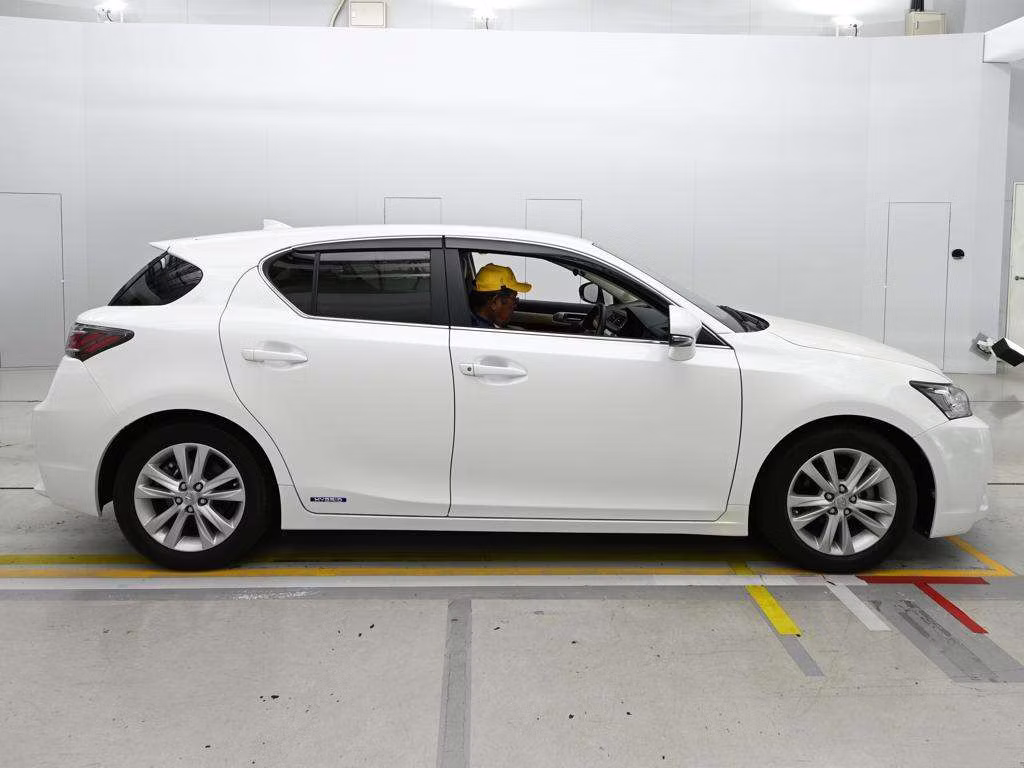 LEXUS CT200H