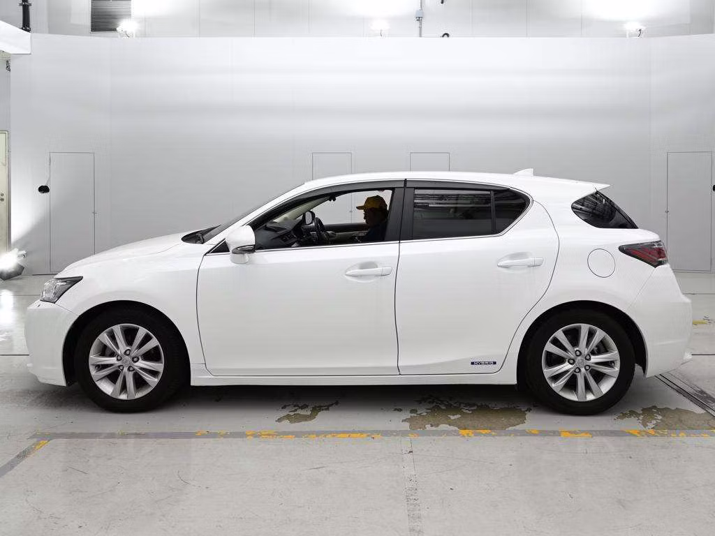LEXUS CT200H