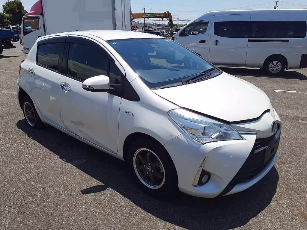 TOYOTA VITZ