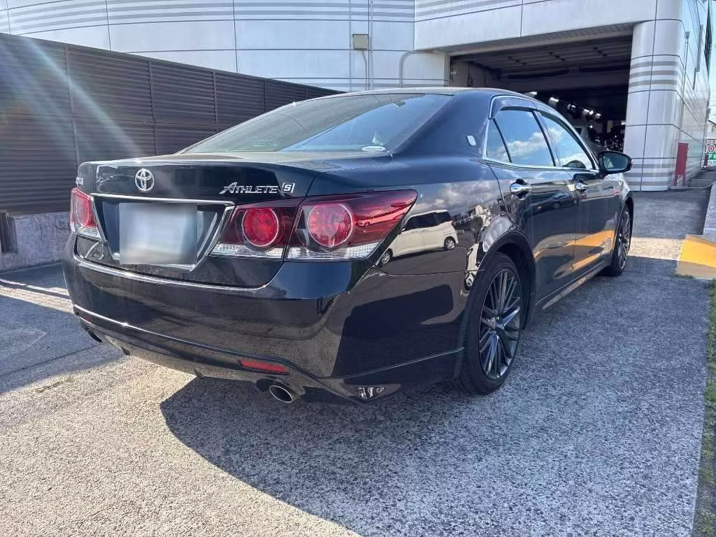 TOYOTA CROWN