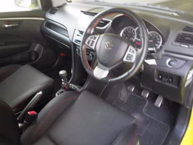 SUZUKI SWIFT