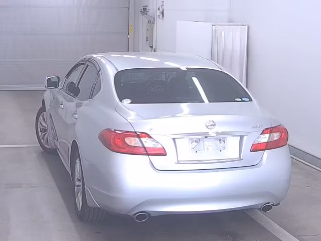NISSAN FUGA