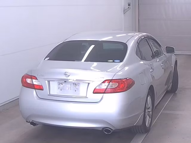 NISSAN FUGA
