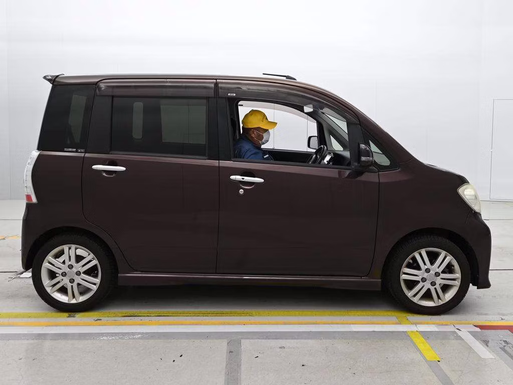 DAIHATSU TANTO EXE