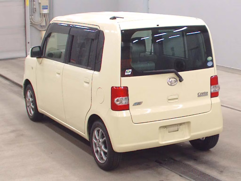DAIHATSU MOVE CONTE