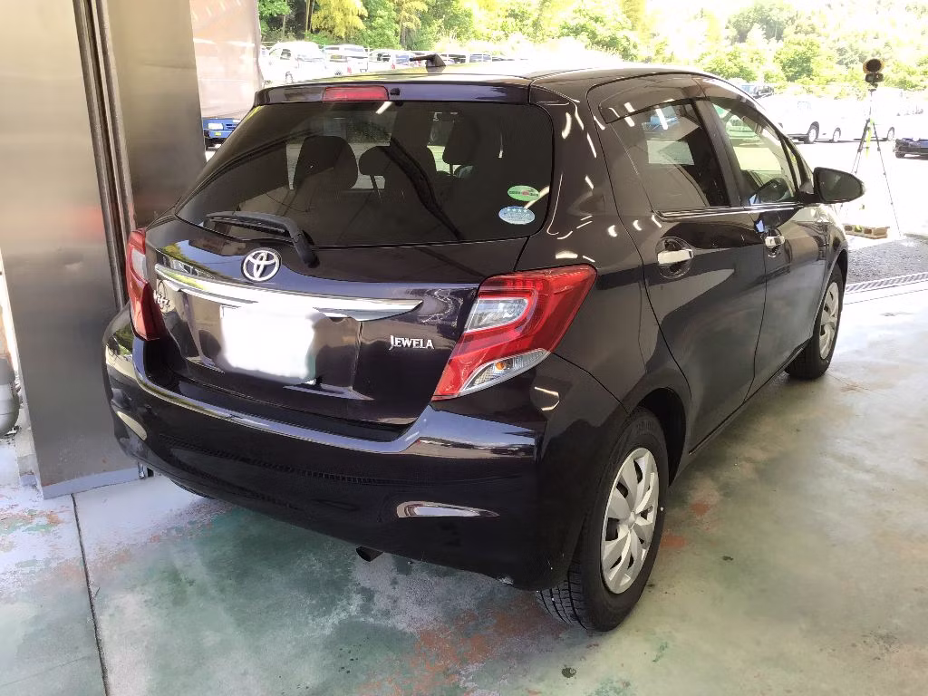 TOYOTA VITZ