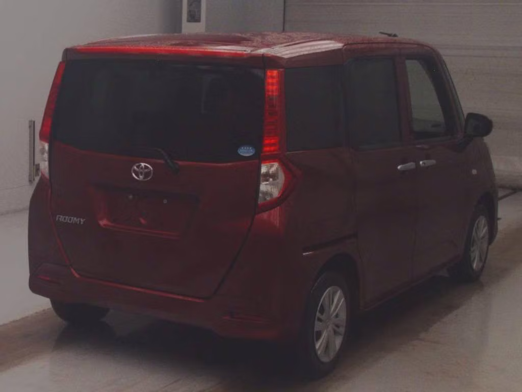TOYOTA ROOMY