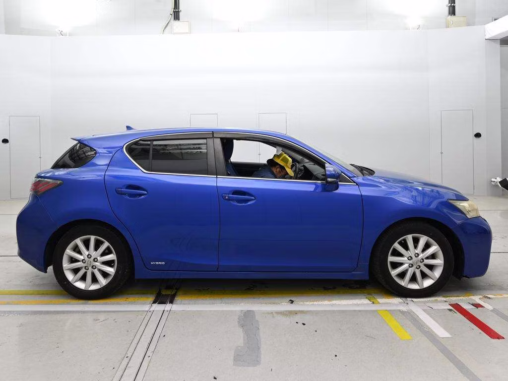 LEXUS CT200H