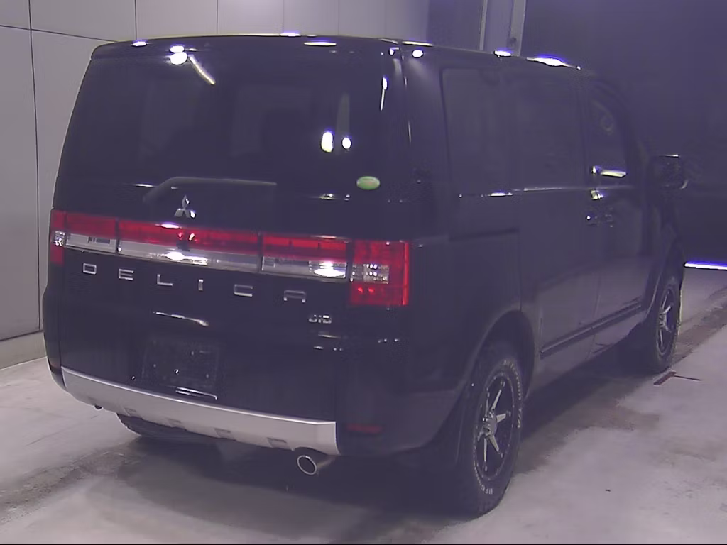 MITSUBISHI DELICA D:5