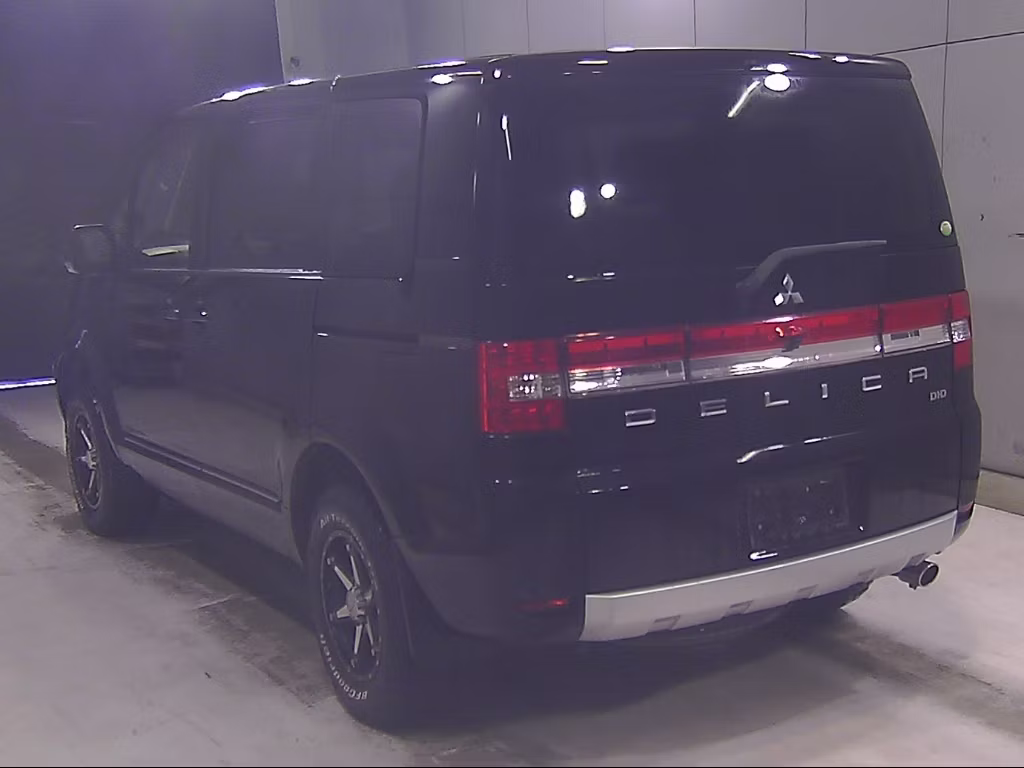 MITSUBISHI DELICA D:5