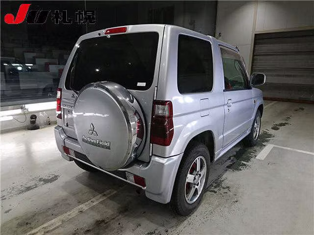 MITSUBISHI PAJERO MINI