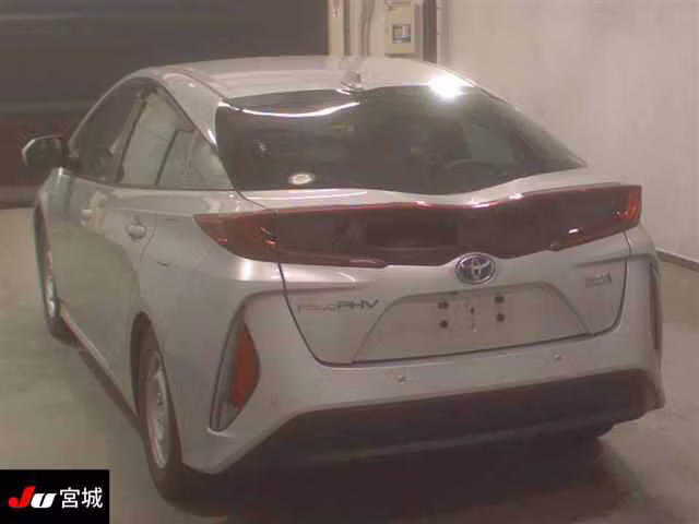 TOYOTA PRIUS PHV