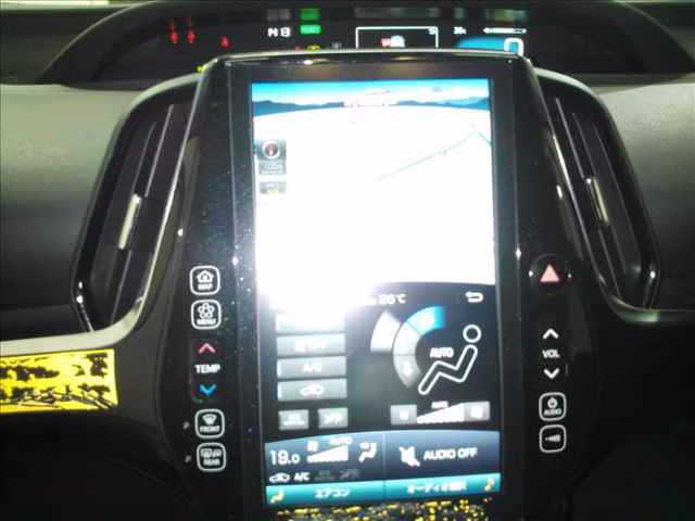 TOYOTA PRIUS PHV