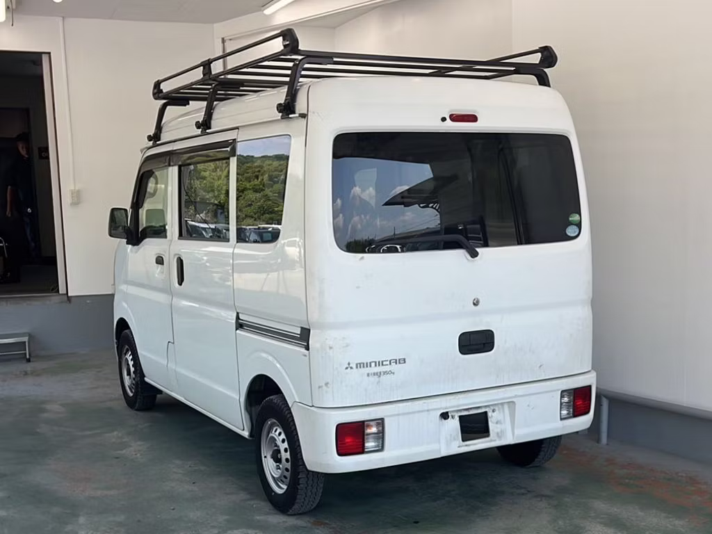 MITSUBISHI MINICAB