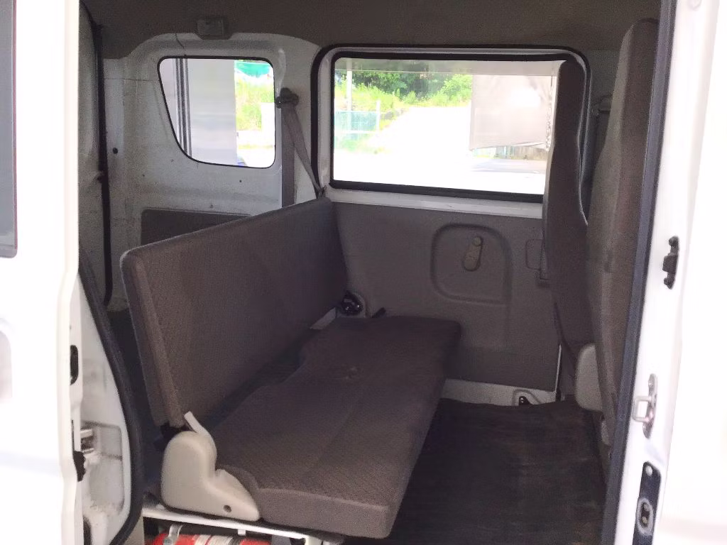 MITSUBISHI MINICAB