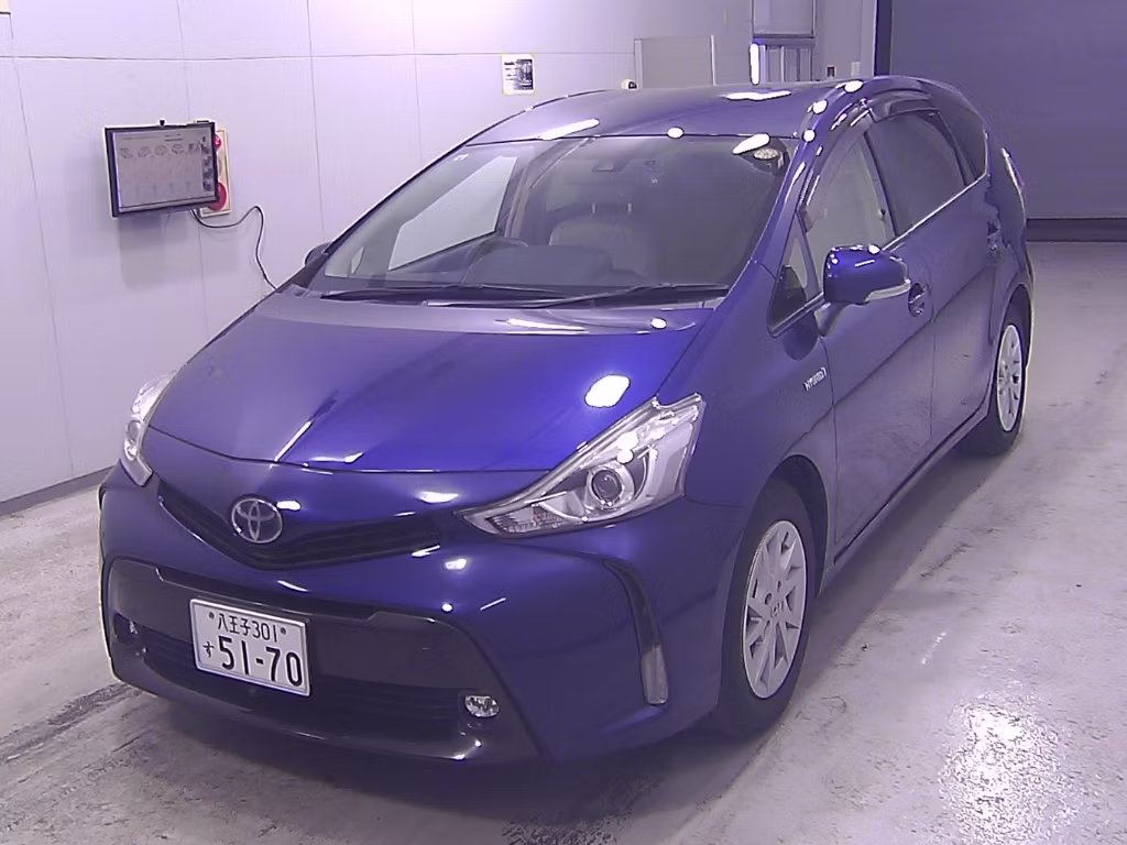 TOYOTA PRIUS ALPHA