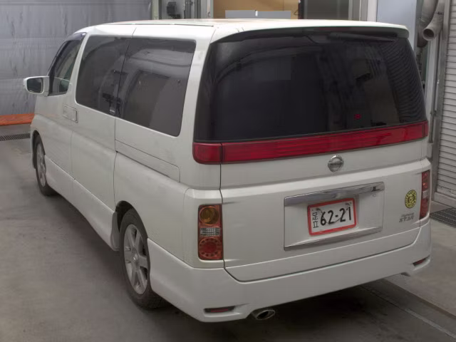 NISSAN ELGRAND