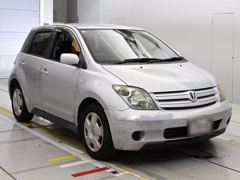 TOYOTA IST