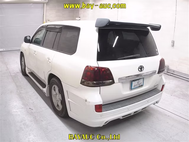 TOYOTA LAND CRUISER