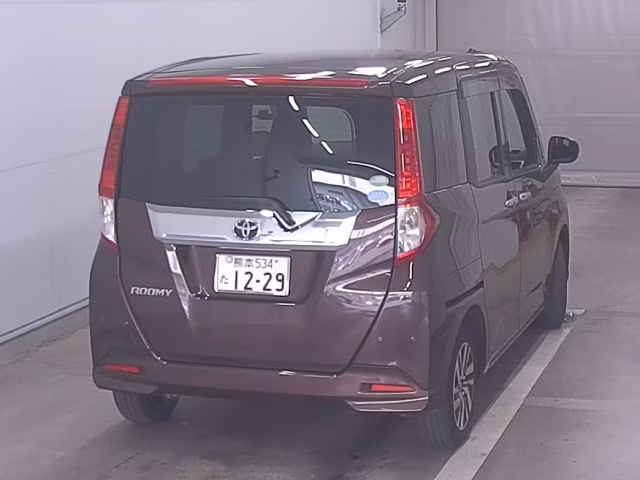 TOYOTA ROOMY
